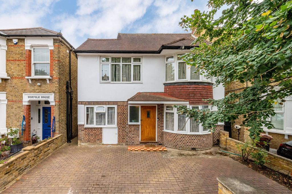 Property photo 1 of 16