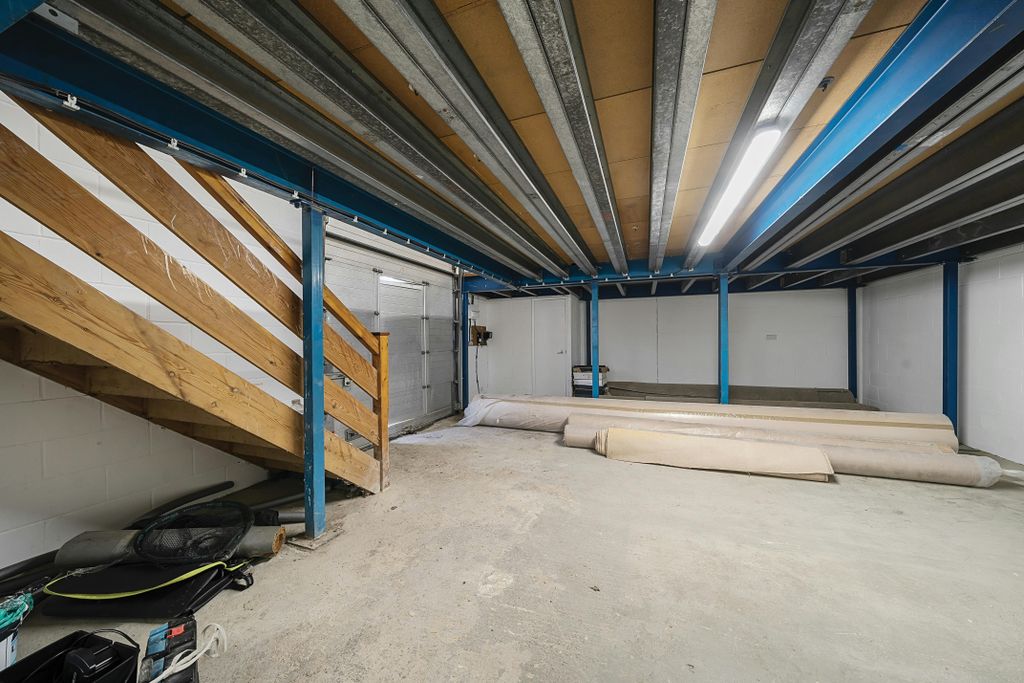 Property photo 3 of 4 1241856 9.Jpg