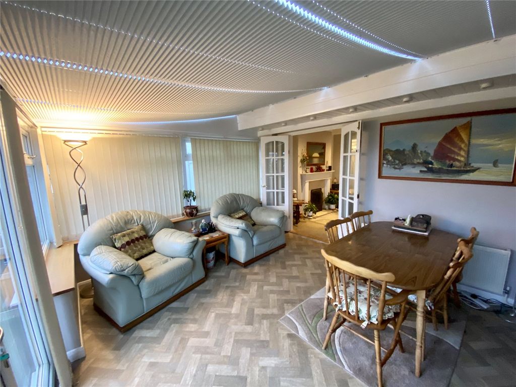 Property photo 3 of 29 Picture No. 30