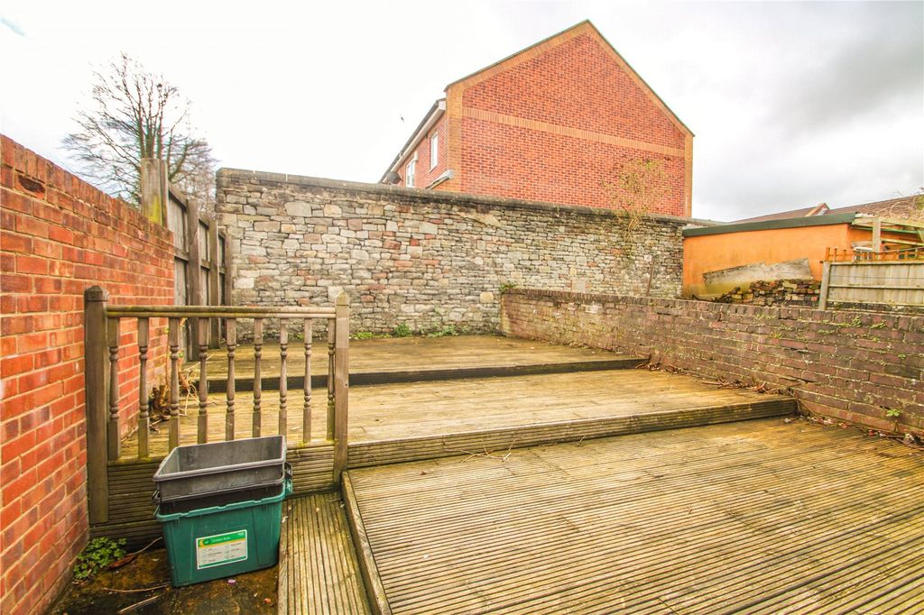Property photo 1 of 8 Picture No. 02