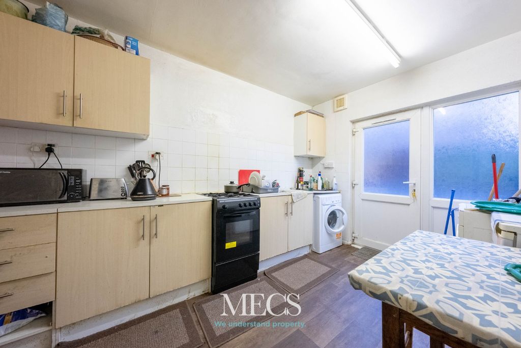 Property photo 3 of 15 4398064