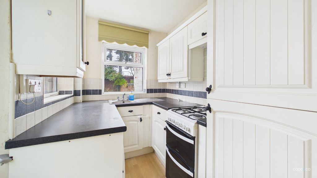 Property photo 2 of 11 5425693