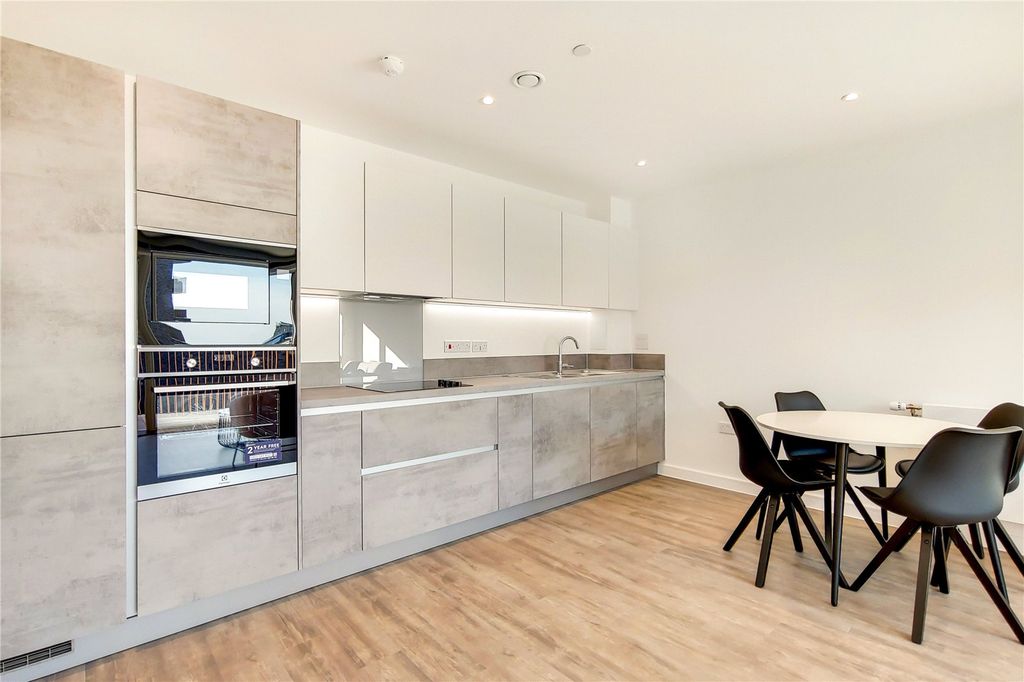 Property photo 3 of 23 Picture No. 04