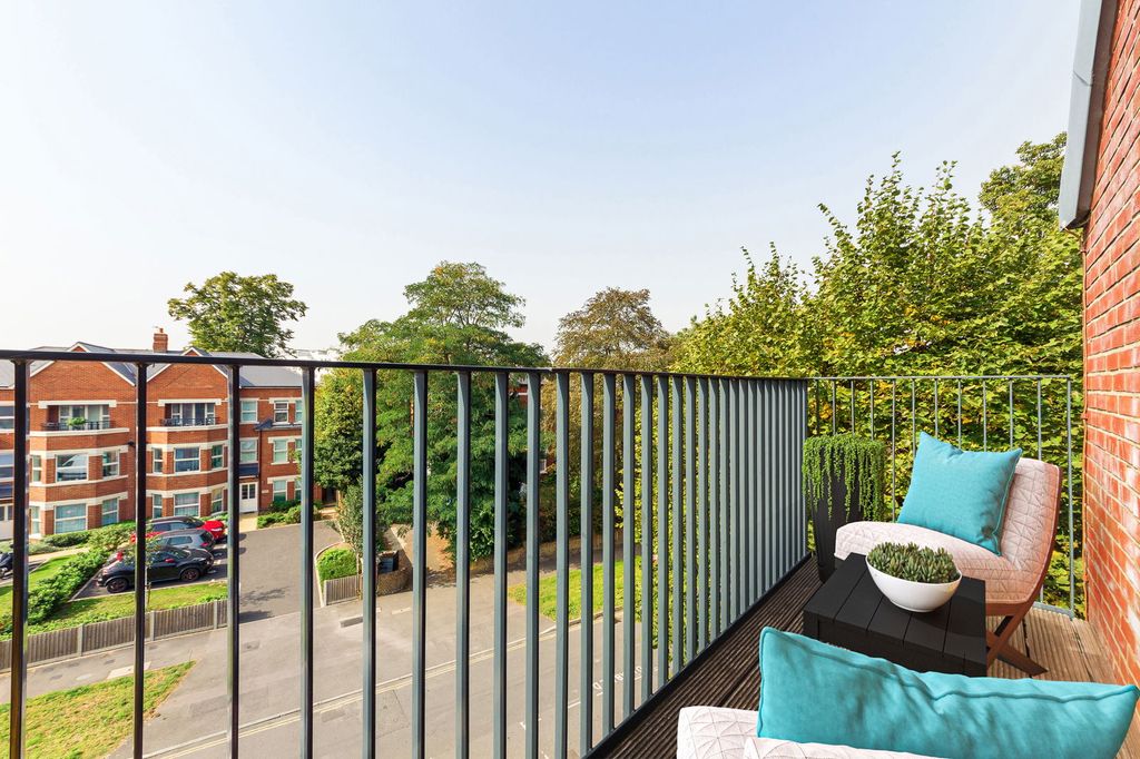 Property photo 3 of 14