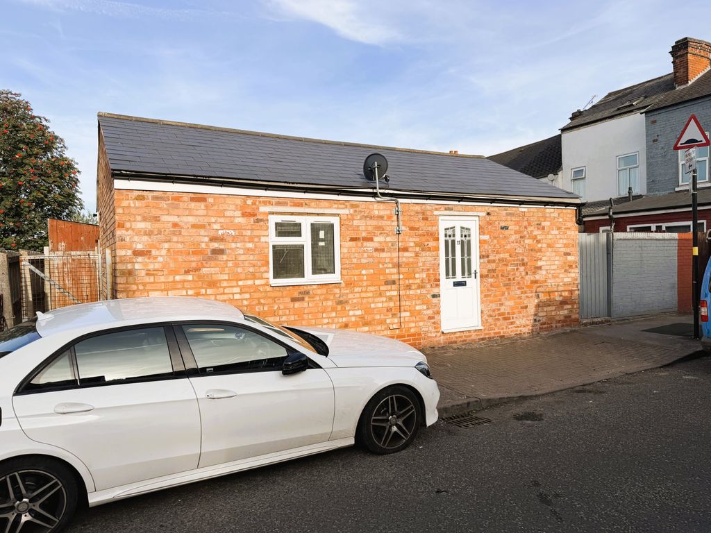 Property photo 2 of 9