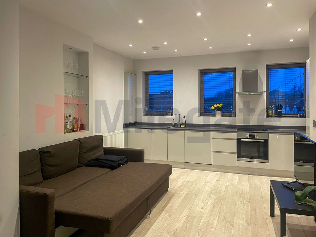 Property photo 1 of 8 Photo 2