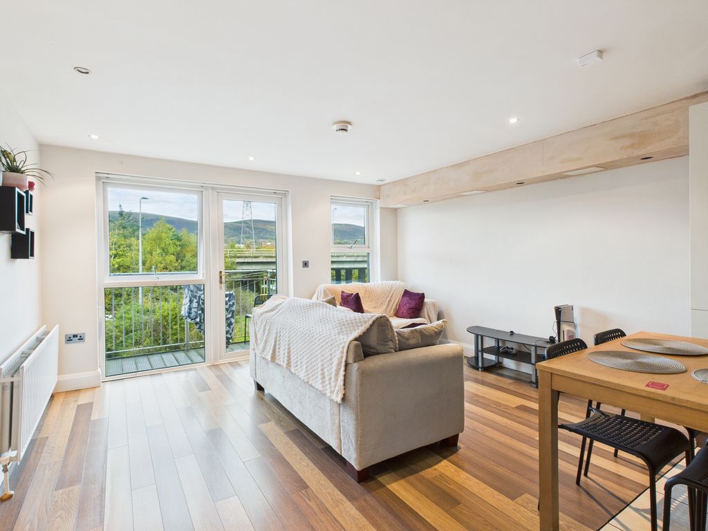 Property photo 3 of 11