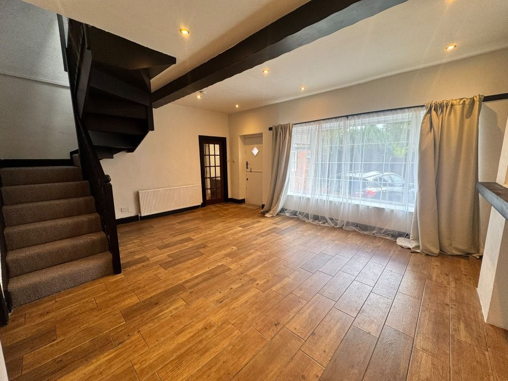 Property photo 3 of 17 Photo 3