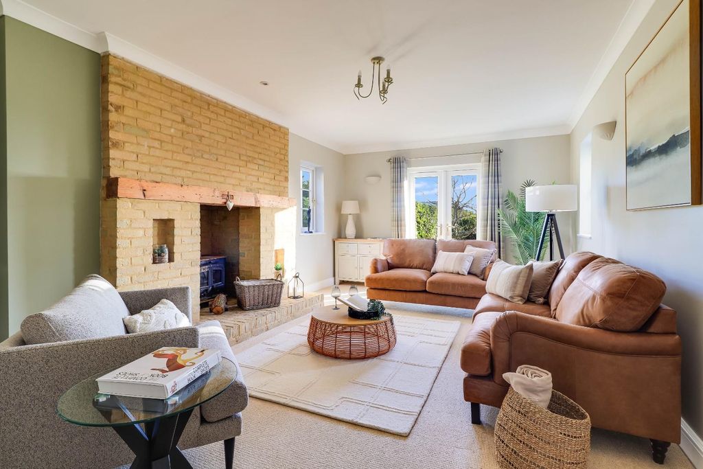 Property photo 3 of 40 Img (30).Jpg