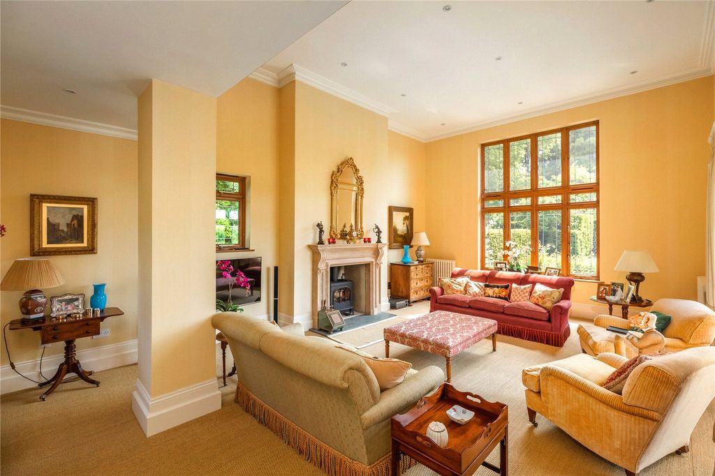 Property photo 2 of 21 Drawing Room