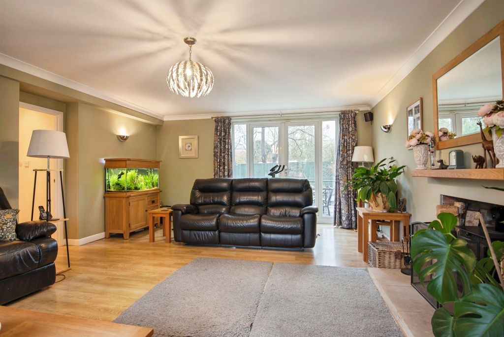 Property photo 3 of 19