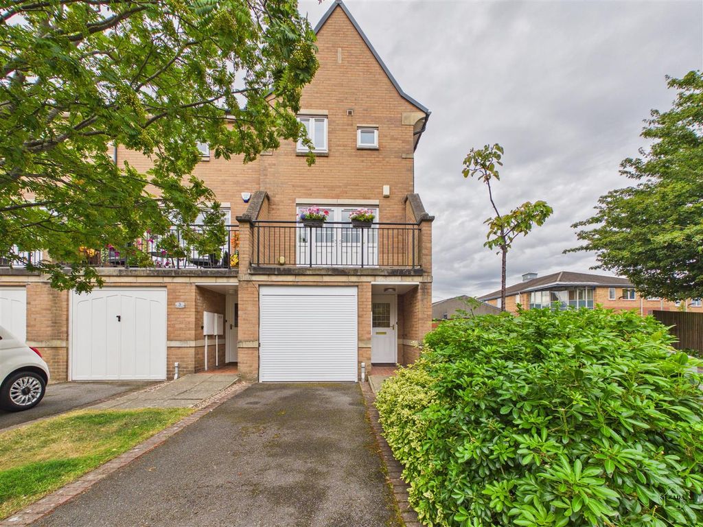 Property photo 1 of 18 Cam03252G0-Pr0141-Still033.Jpg