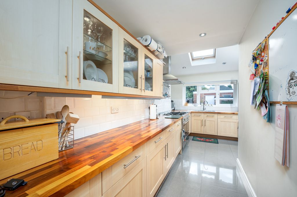 Property photo 2 of 25 12