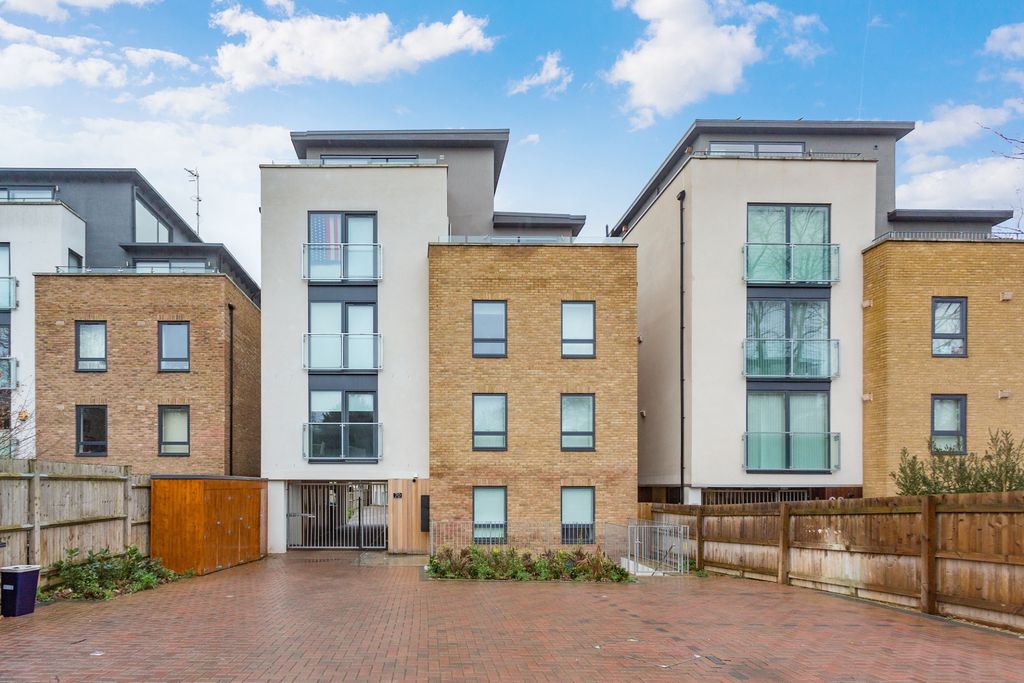 Property photo 2 of 14 Photo 13