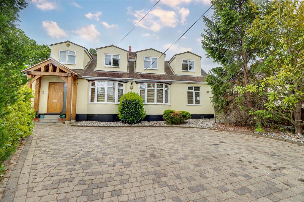Property photo 1 of 31