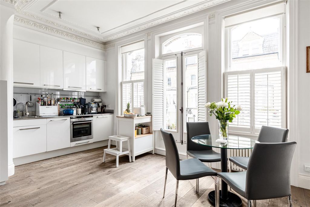 Property photo 2 of 10 Gunterstone Road-9.Jpg