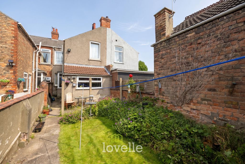 Property photo 2 of 14