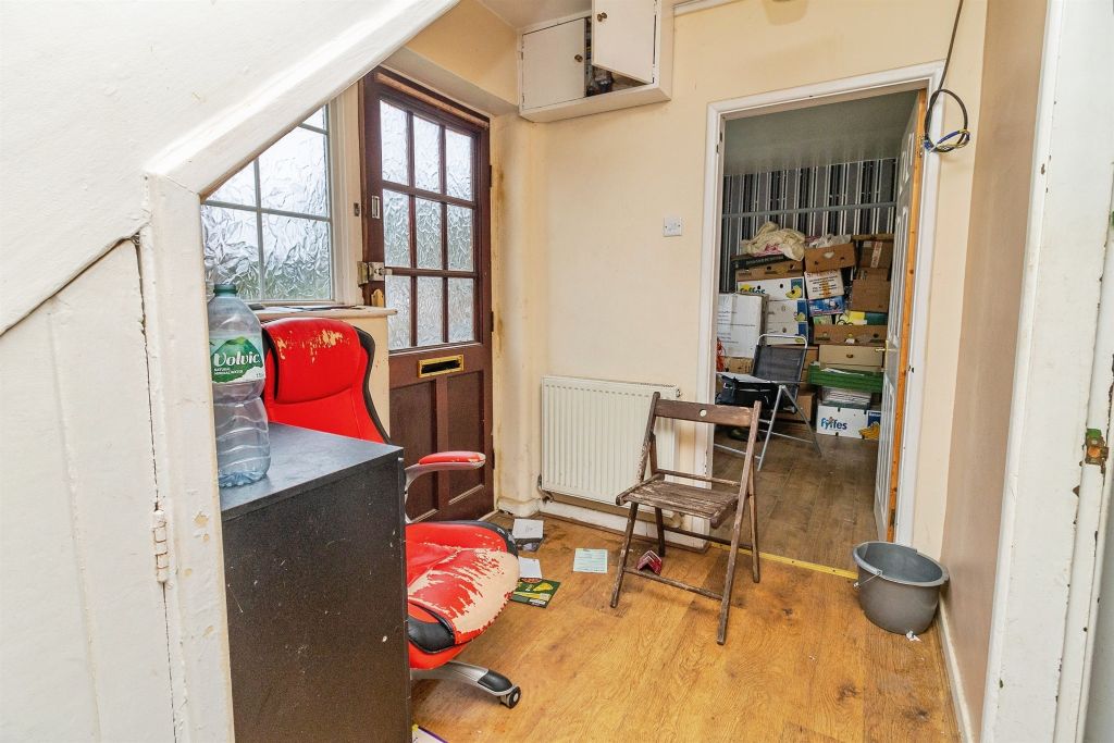 Property photo 2 of 17