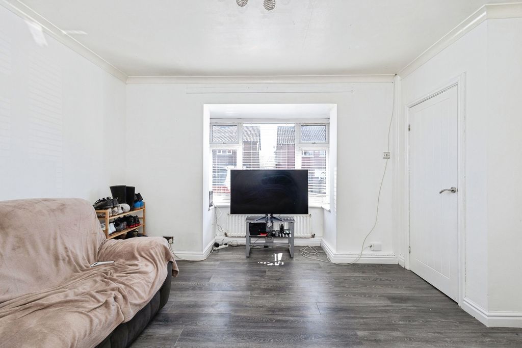 Property photo 2 of 18 Pbox-Img.Jpg