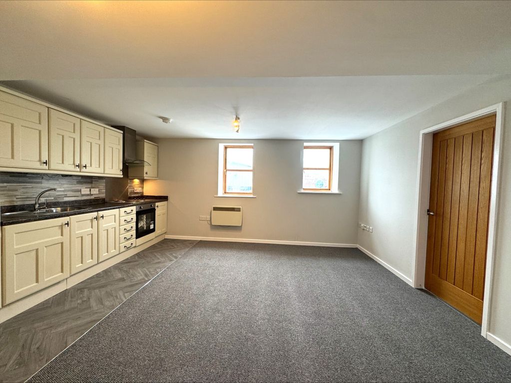 Property photo 3 of 9 Kitchen/Diner/Living