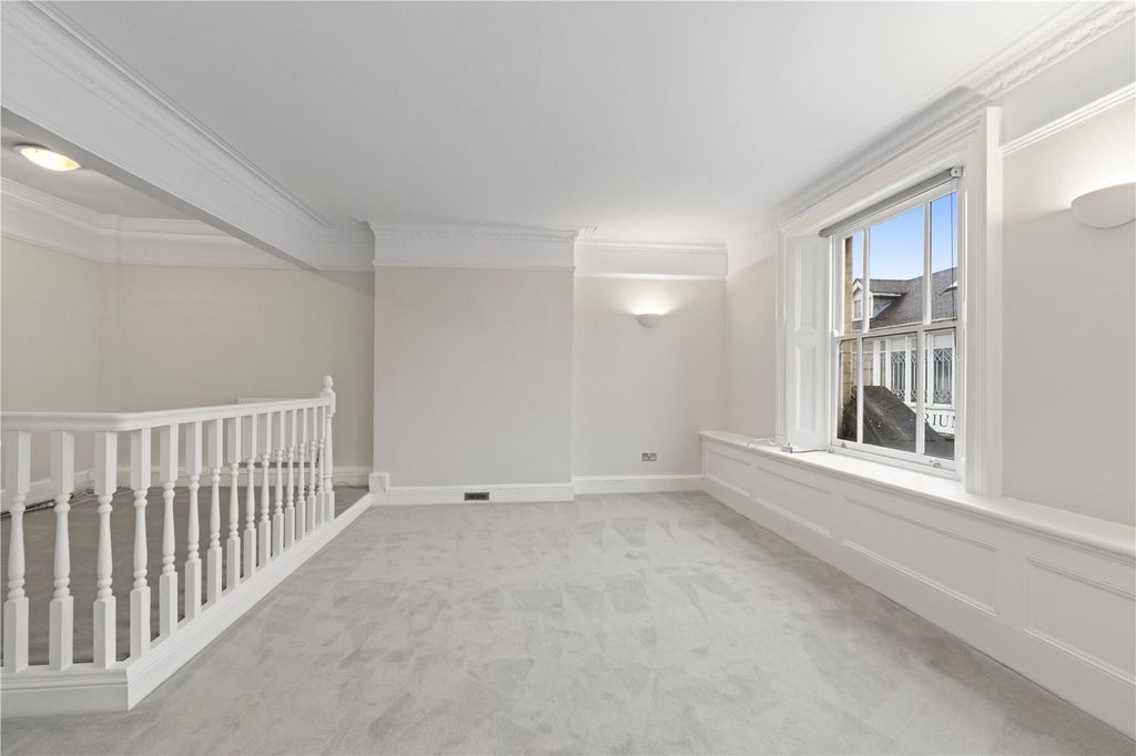 Property photo 3 of 13 Picture No. 37