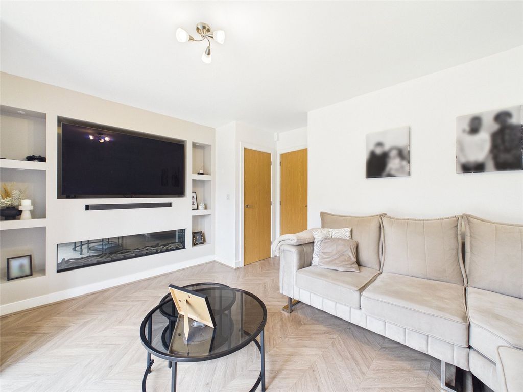 Property photo 2 of 10 Picture No. 04