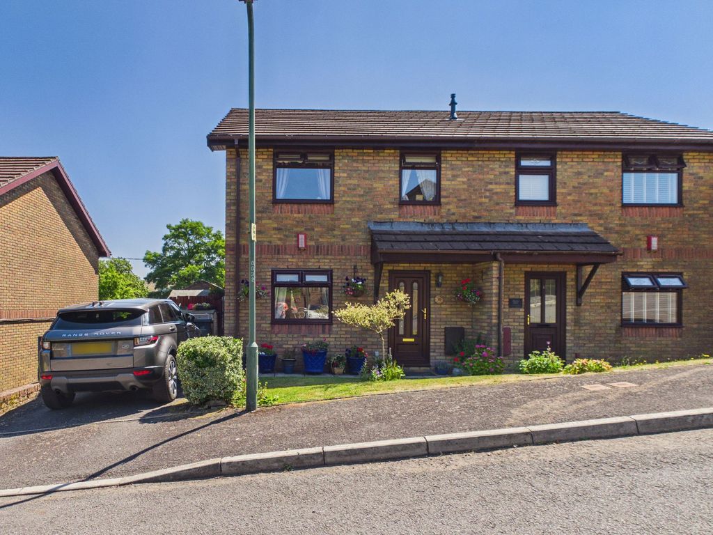 Property photo 1 of 28