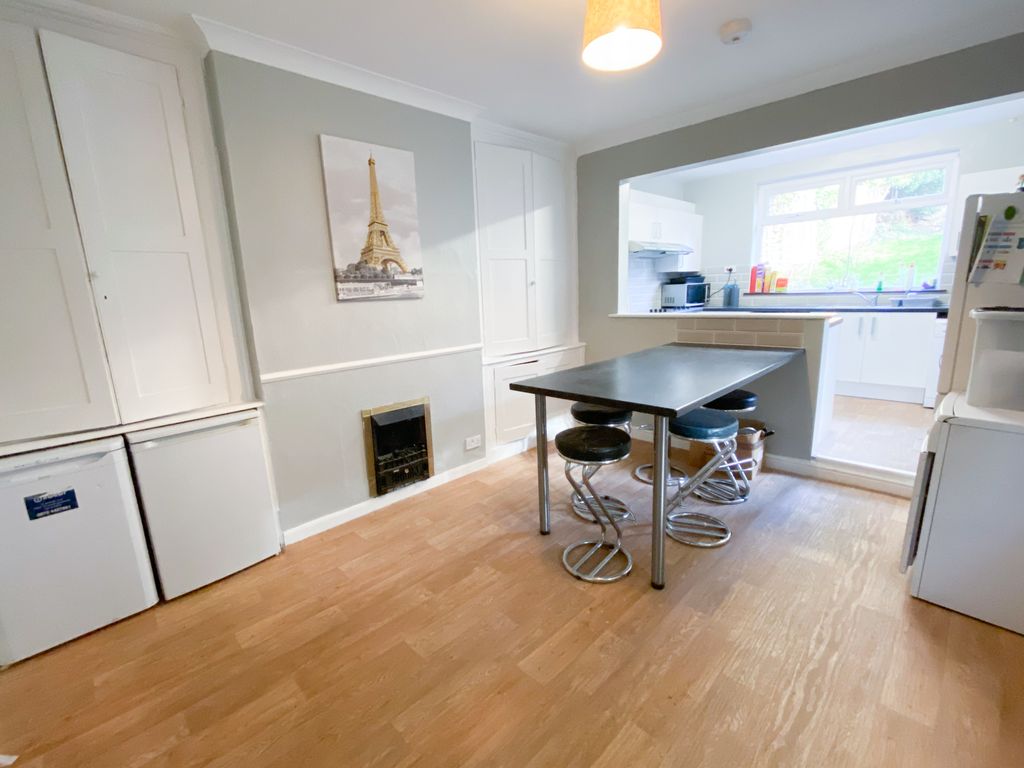 Property photo 3 of 4 Img_2105_3_Original