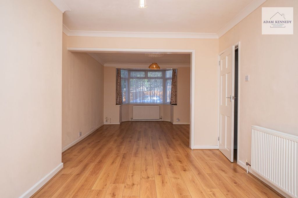 Property photo 2 of 31
