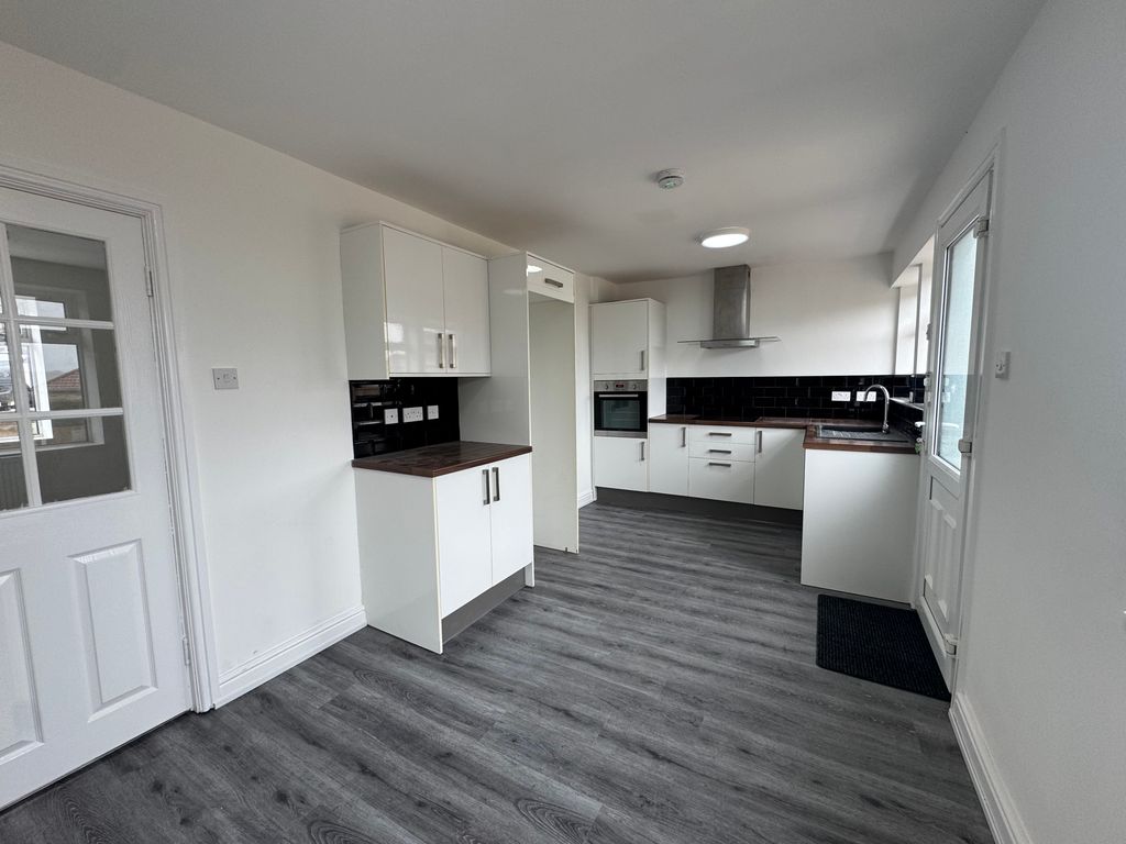 Property photo 2 of 18 Img_7924