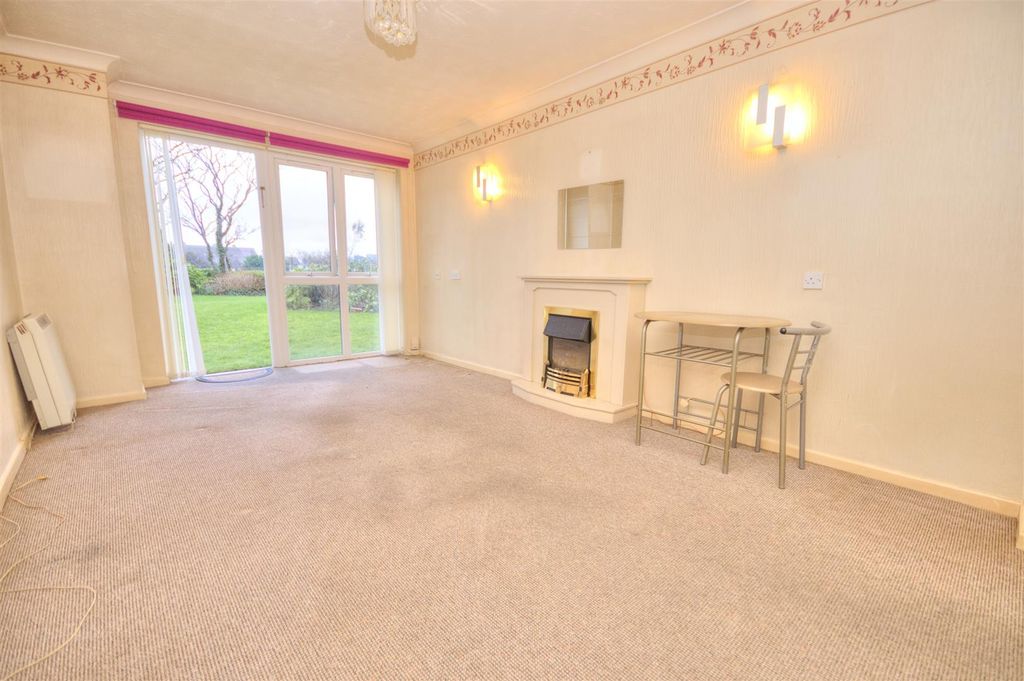 Property photo 2 of 10 Dsc_2398_Enhancer.Jpg