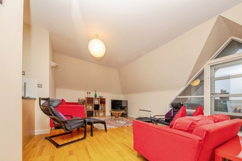 Additional image 11 of 2 bed flat for saleSt. Peters Street, Ipswich, Suffolk IP1