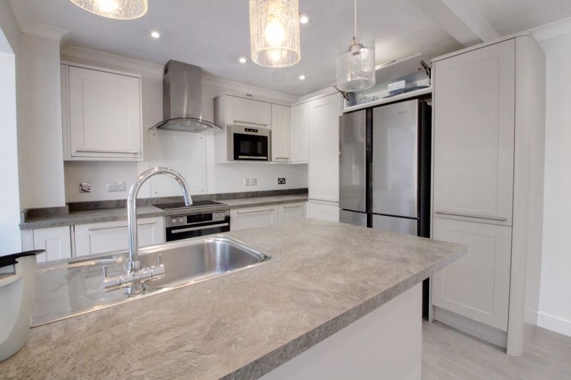 Property photo 3 of 14 Photo 11