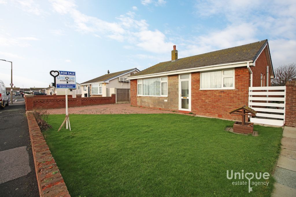 Property photo 2 of 20