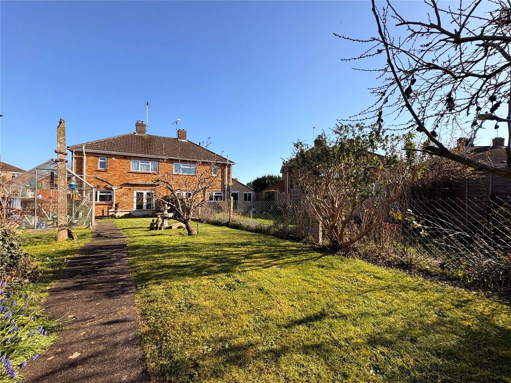 Property photo 2 of 28 Picture No. 06