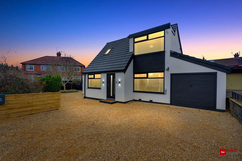 Property photo 1 of 30