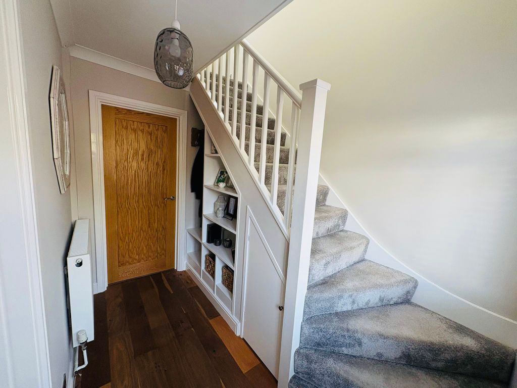 Property photo 2 of 14 Baeaf0B5-F172-49Da-99Df-Fc205Fa7B7d4