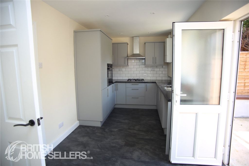 Property photo 2 of 16 Picture No. 09
