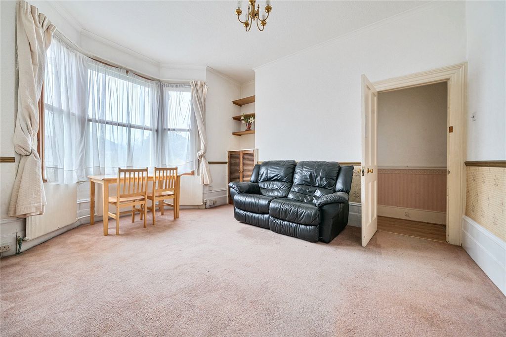 Property photo 3 of 12 Picture No. 16