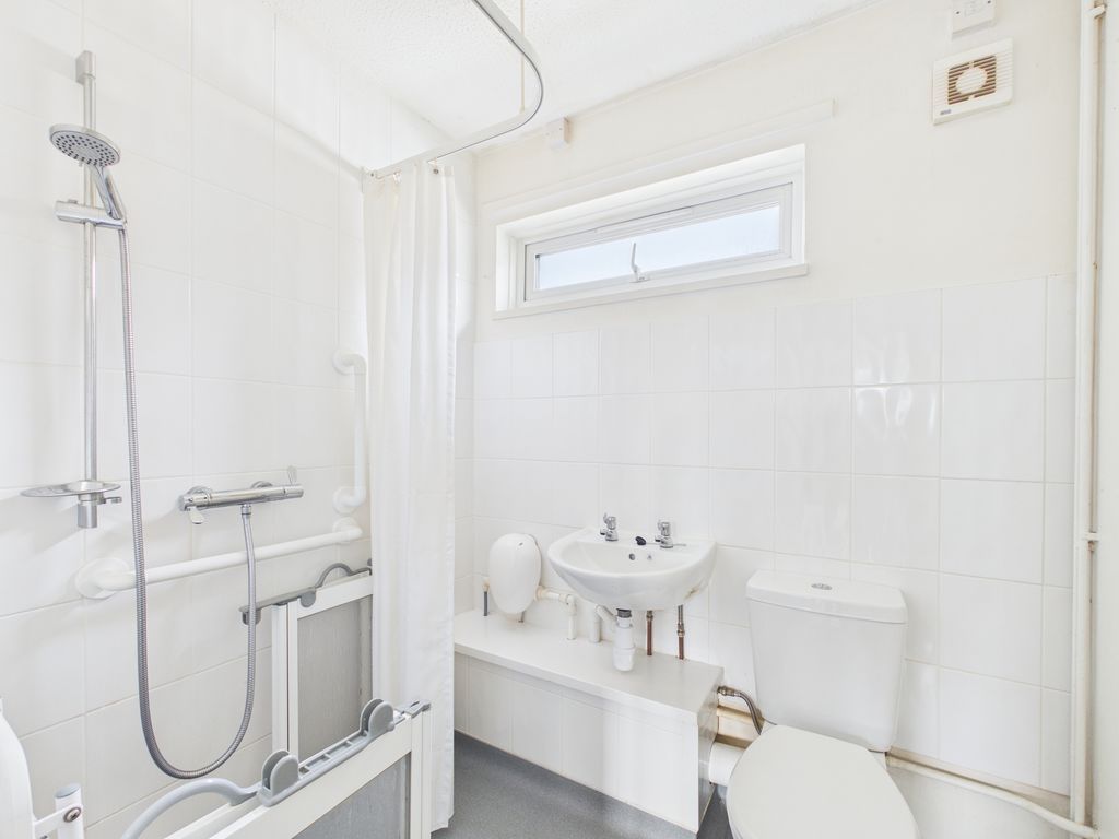 Property photo 3 of 8 Shower Room