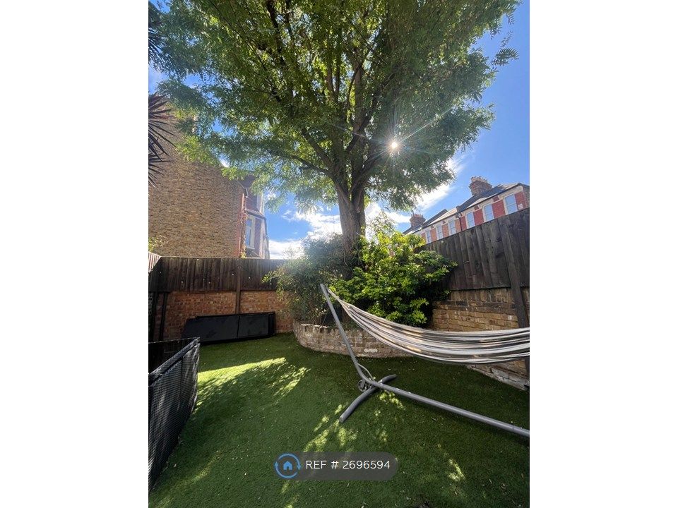 Property photo 2 of 11