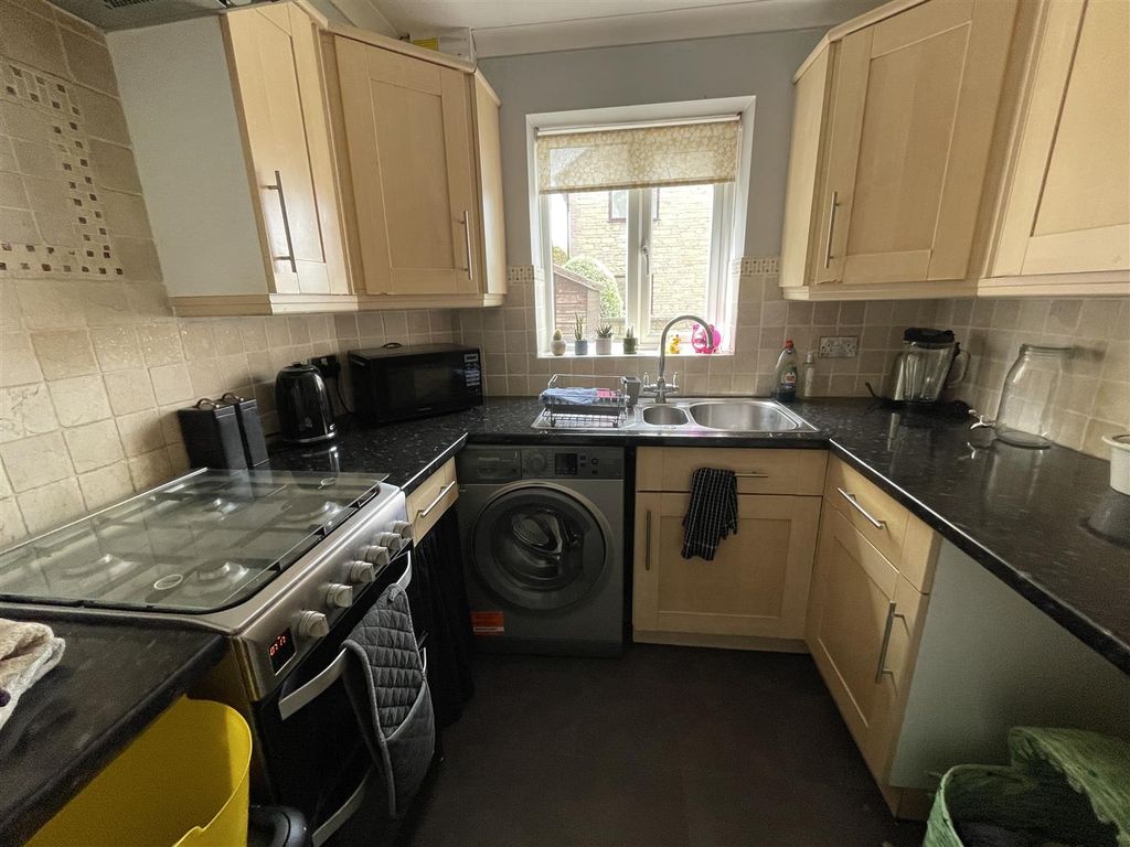 Property photo 2 of 6