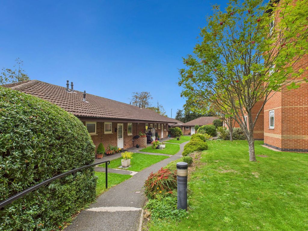 Property photo 2 of 15 Communal Area