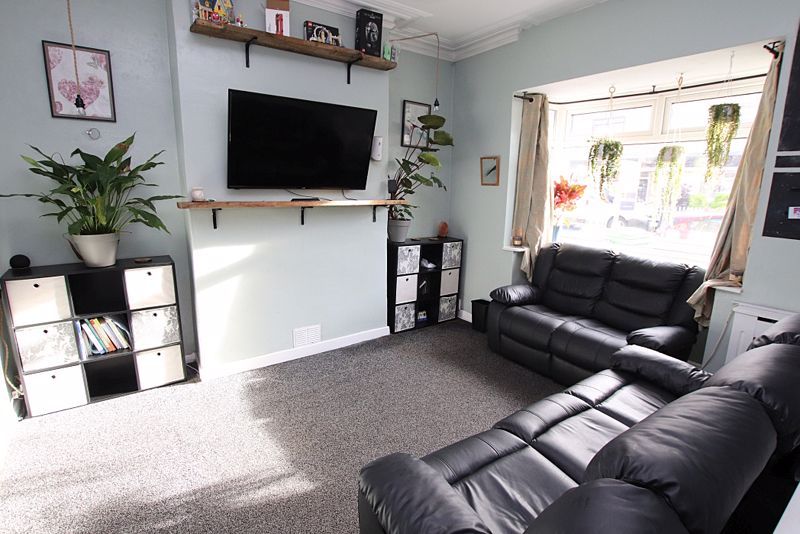 Property photo 2 of 13 Lounge