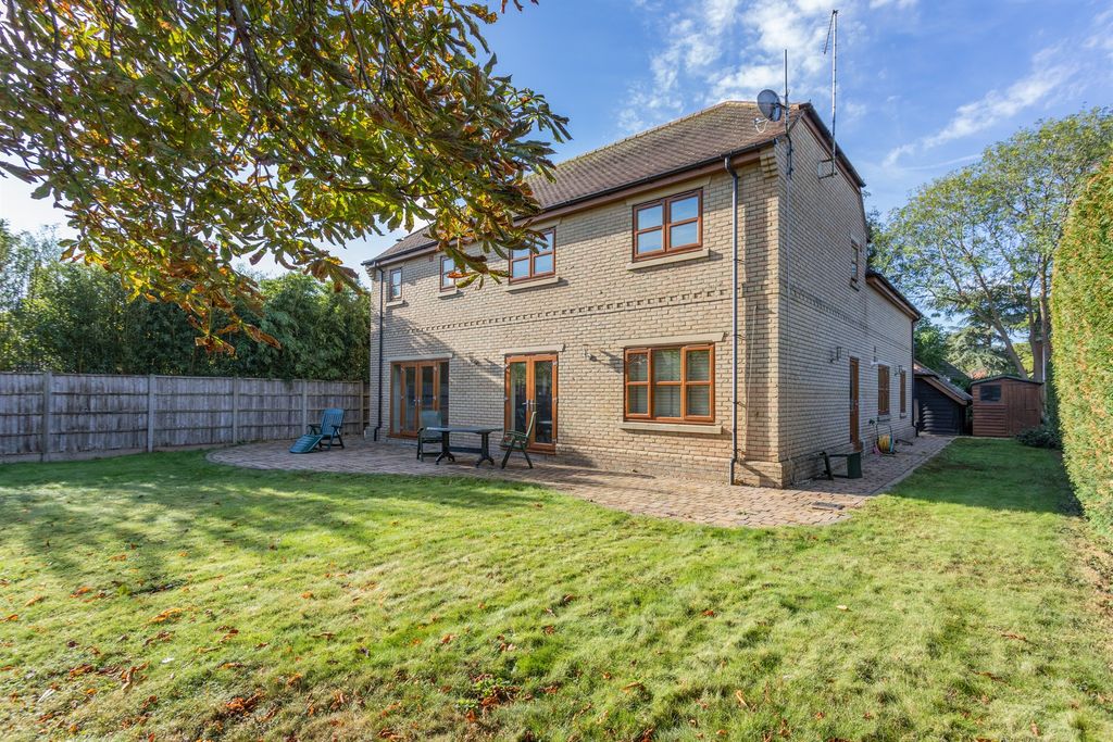 Property photo 1 of 17