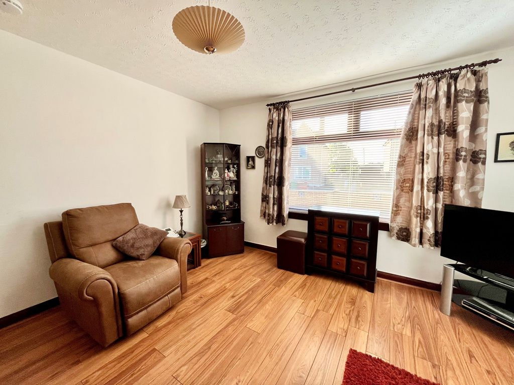 Property photo 2 of 21