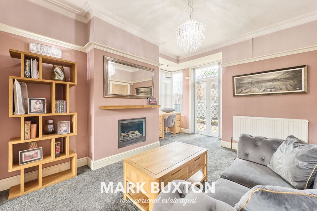 Property photo 3 of 37