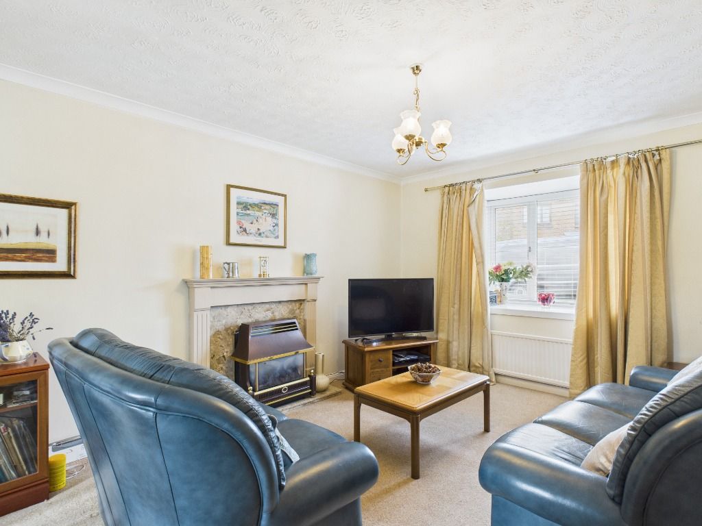 Property photo 2 of 34