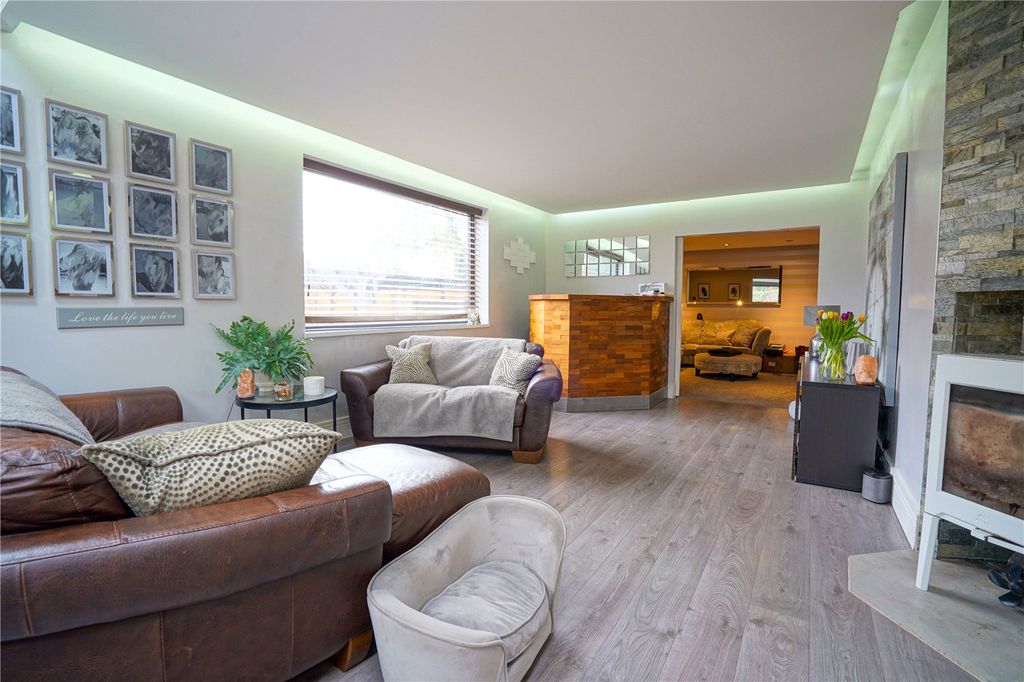 Property photo 3 of 29 Picture No. 08