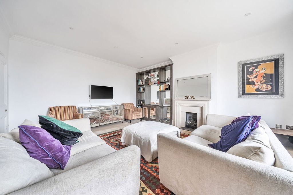 Property photo 3 of 27